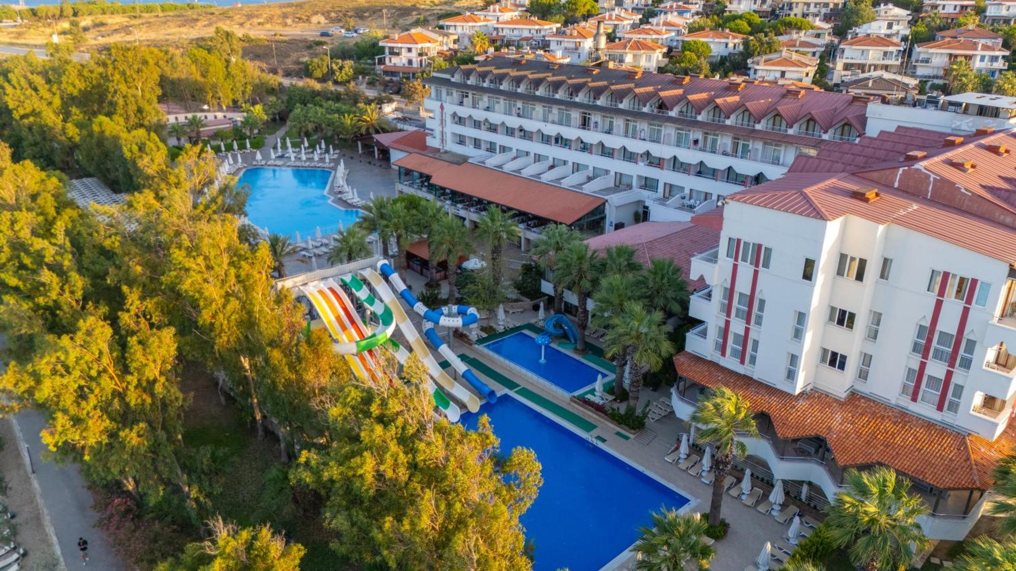 Halic Park Hotel Ayvalik Bagian luar foto