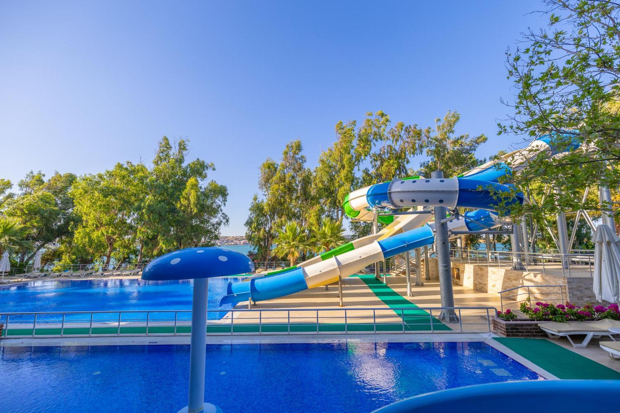 Halic Park Hotel Ayvalik Bagian luar foto