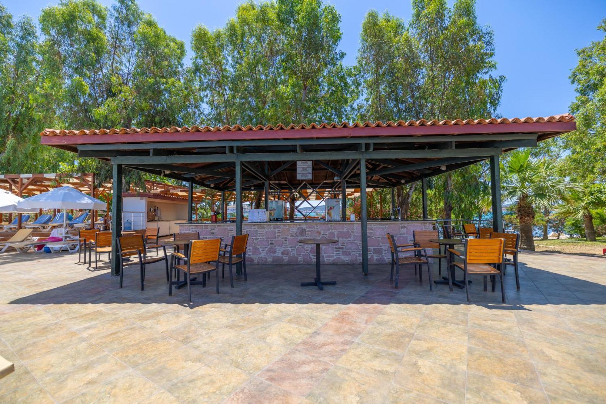 Halic Park Hotel Ayvalik Bagian luar foto
