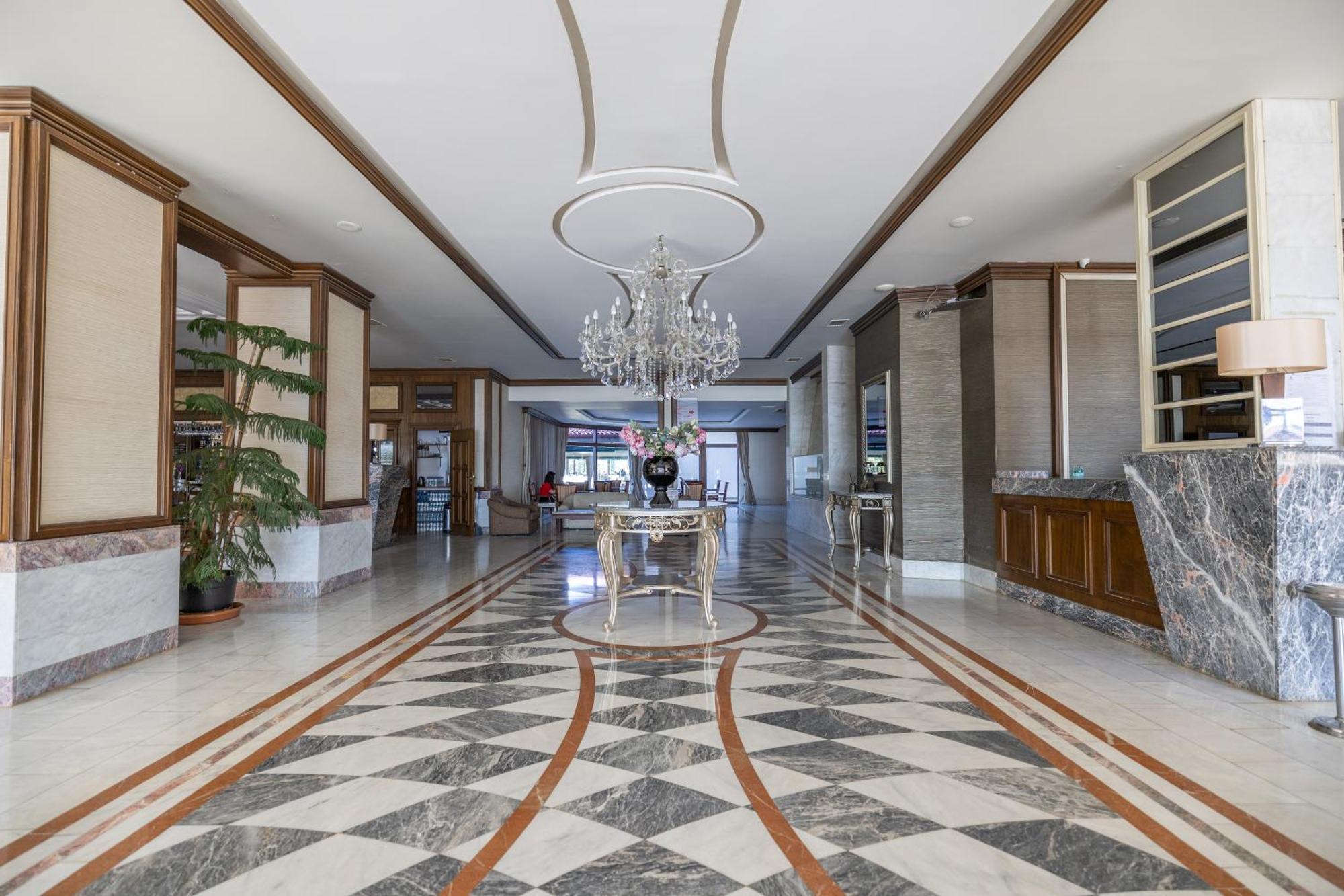 Halic Park Hotel Ayvalik Bagian luar foto