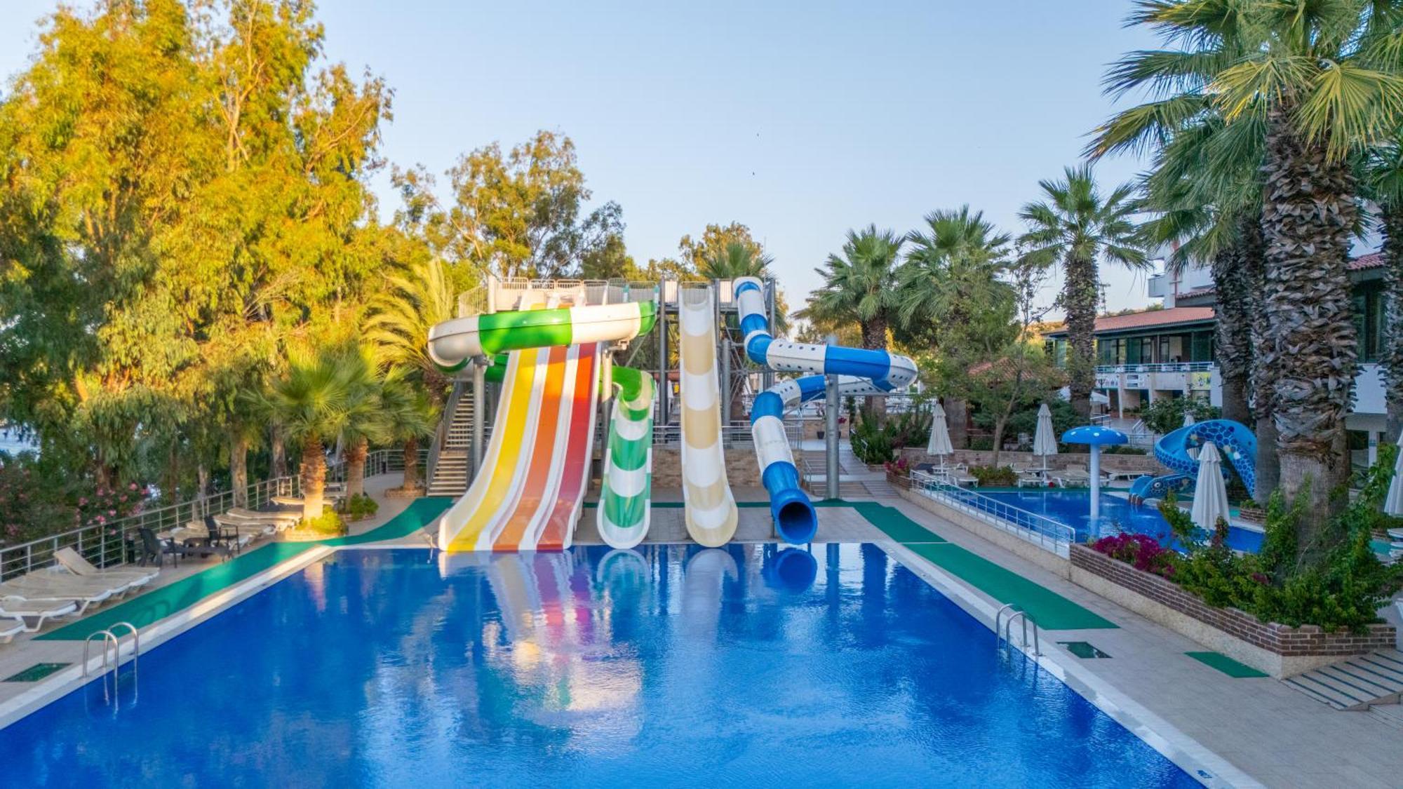 Halic Park Hotel Ayvalik Bagian luar foto