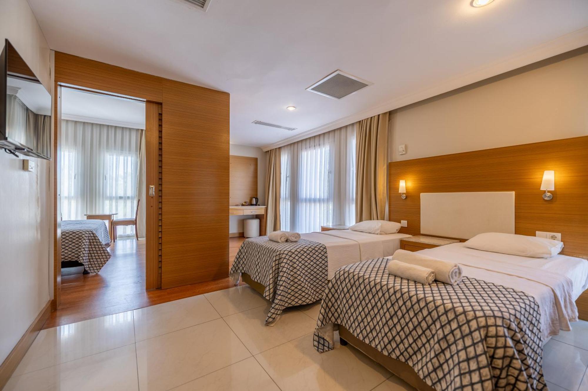 Halic Park Hotel Ayvalik Bagian luar foto