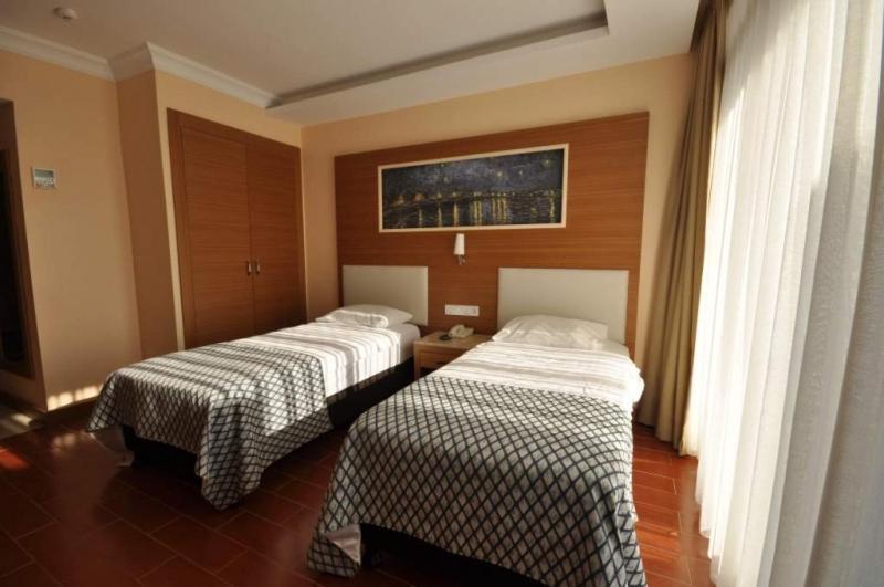 Halic Park Hotel Ayvalik Bagian luar foto
